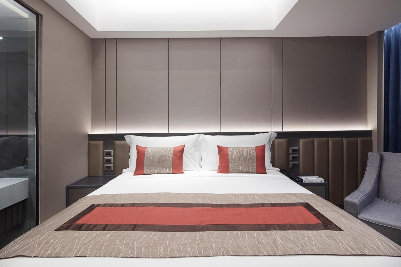 Grace At Five By Grace Hotel Bangkok Esterno foto