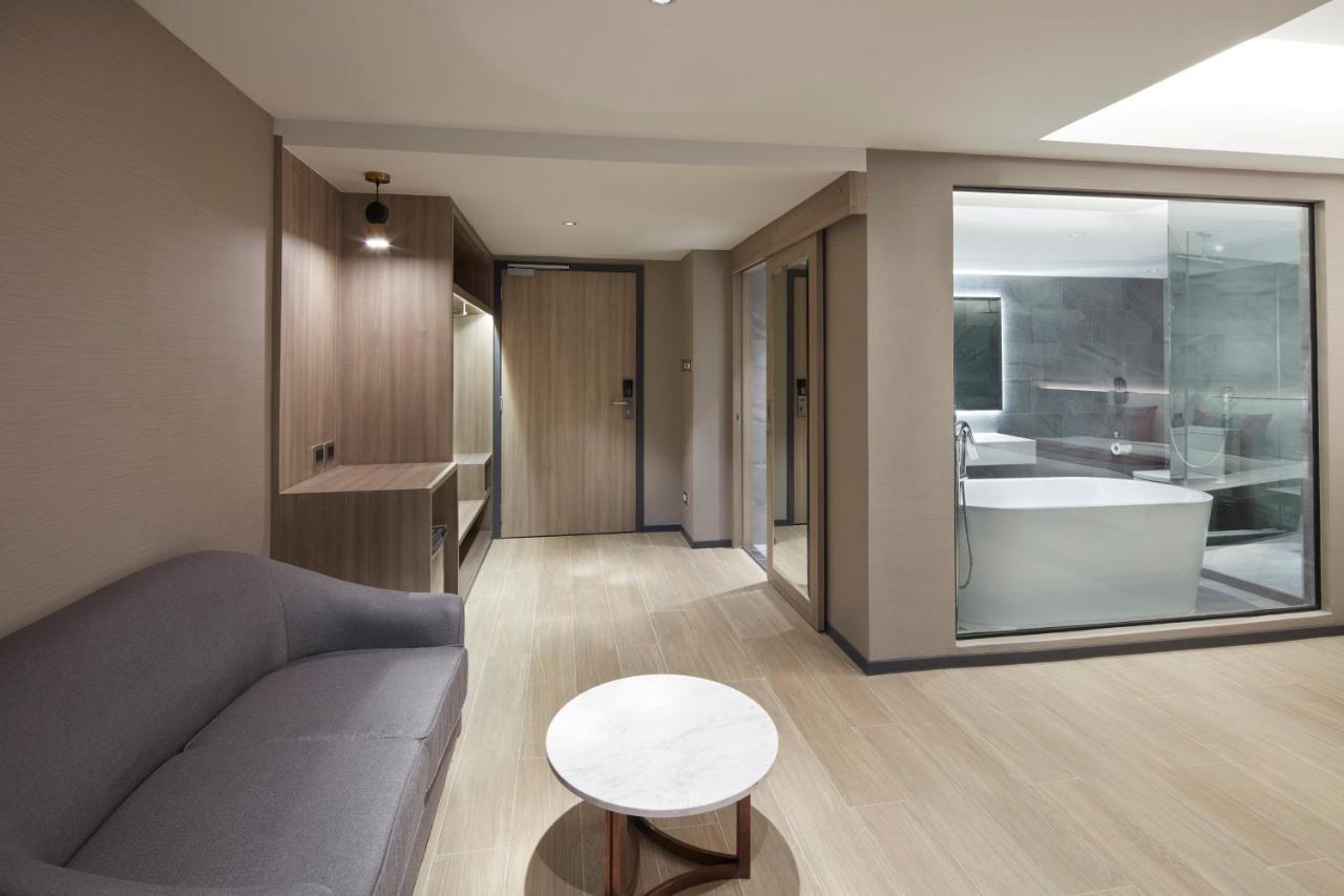 Grace At Five By Grace Hotel Bangkok Esterno foto