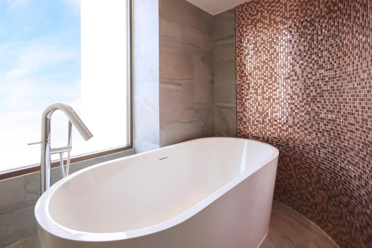 Grace At Five By Grace Hotel Bangkok Esterno foto